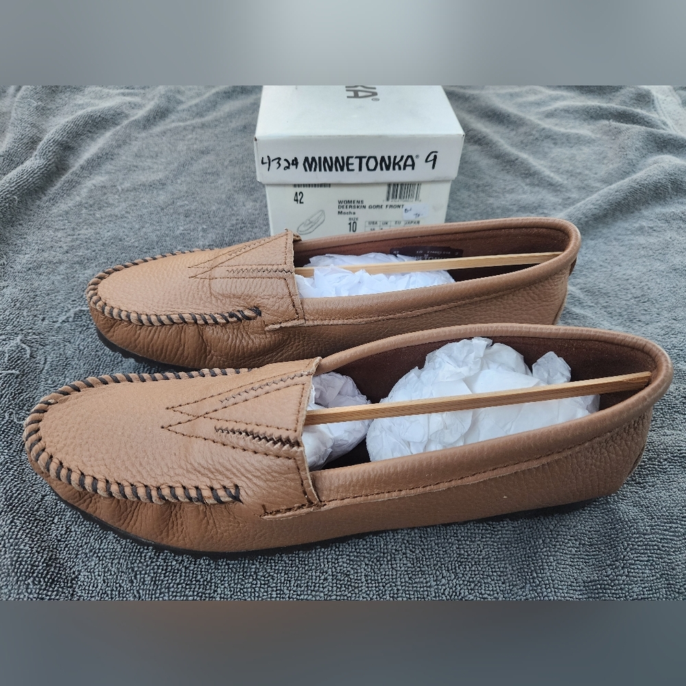 Minnetonka Mocha Deerskin Sz 10 New In Box